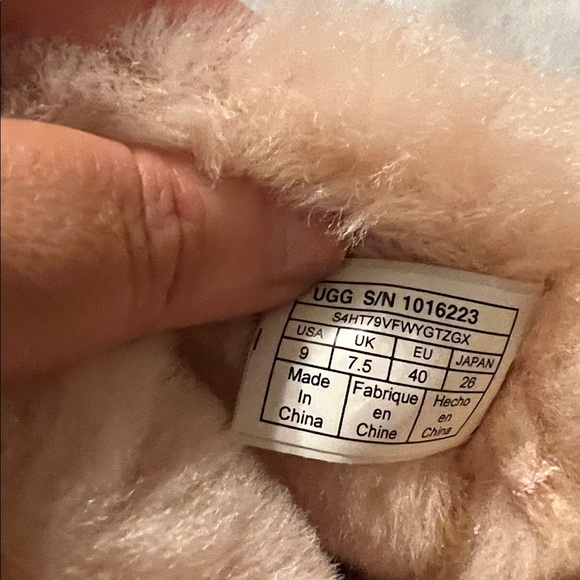 UGG Powder Pink Medium Boots - Picture 11 of 17